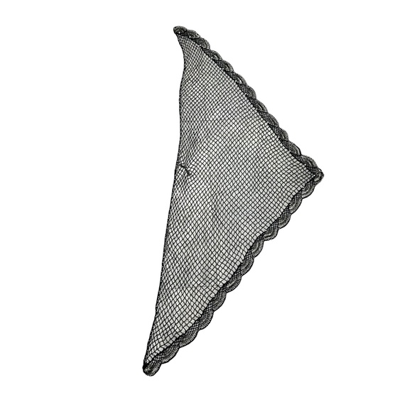 VINTAGE BLACK BEADED CROCHETED SHAWL WRAP W SILVER BEADS & SCALLOPED EDGES - Picture 11 of 16